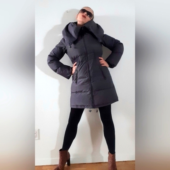 Danier down-filled winter coat/ jacket in grey - Picture 2 of 13